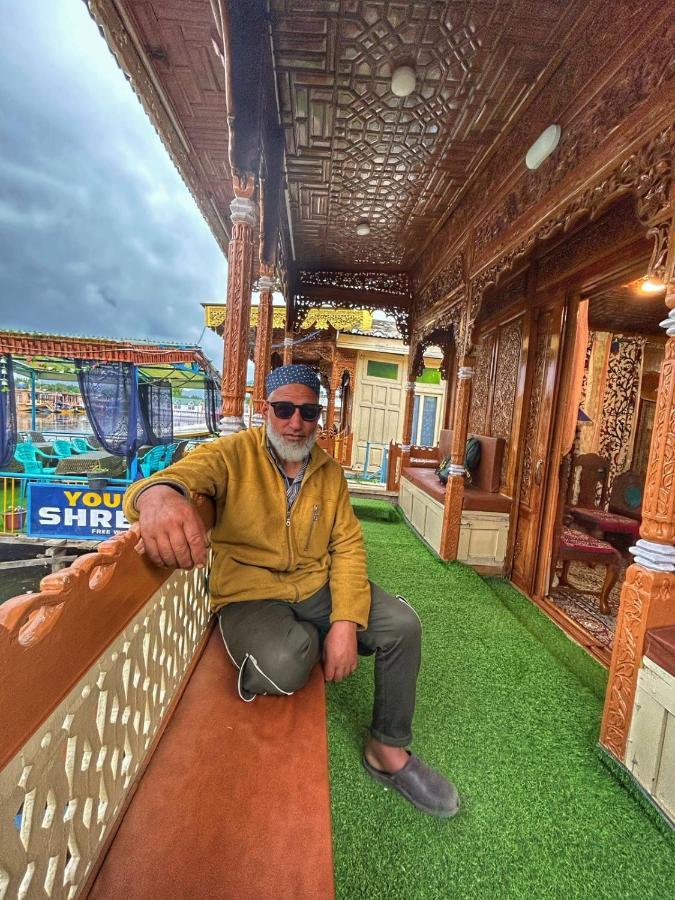 Heritage Shreen Houseboat Hotel Srinagar  Exterior photo