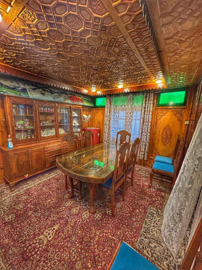 Heritage Shreen Houseboat Hotel Srinagar  Exterior photo